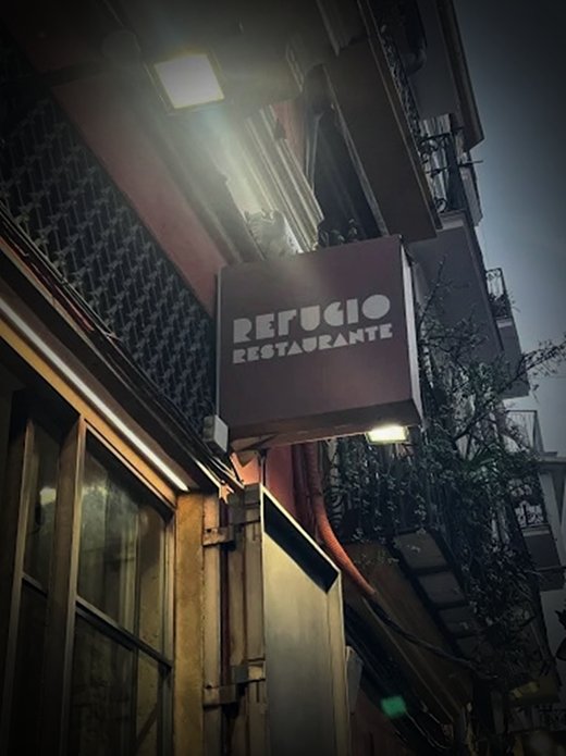 PUERTA-REFUGIO-BARRIO-DEL-CARMEN